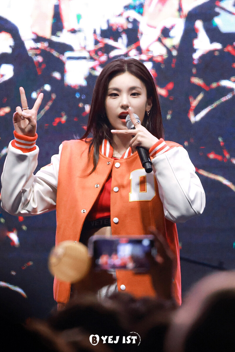 220929 ITZY Yeji - Dongguk University Festival documents 2