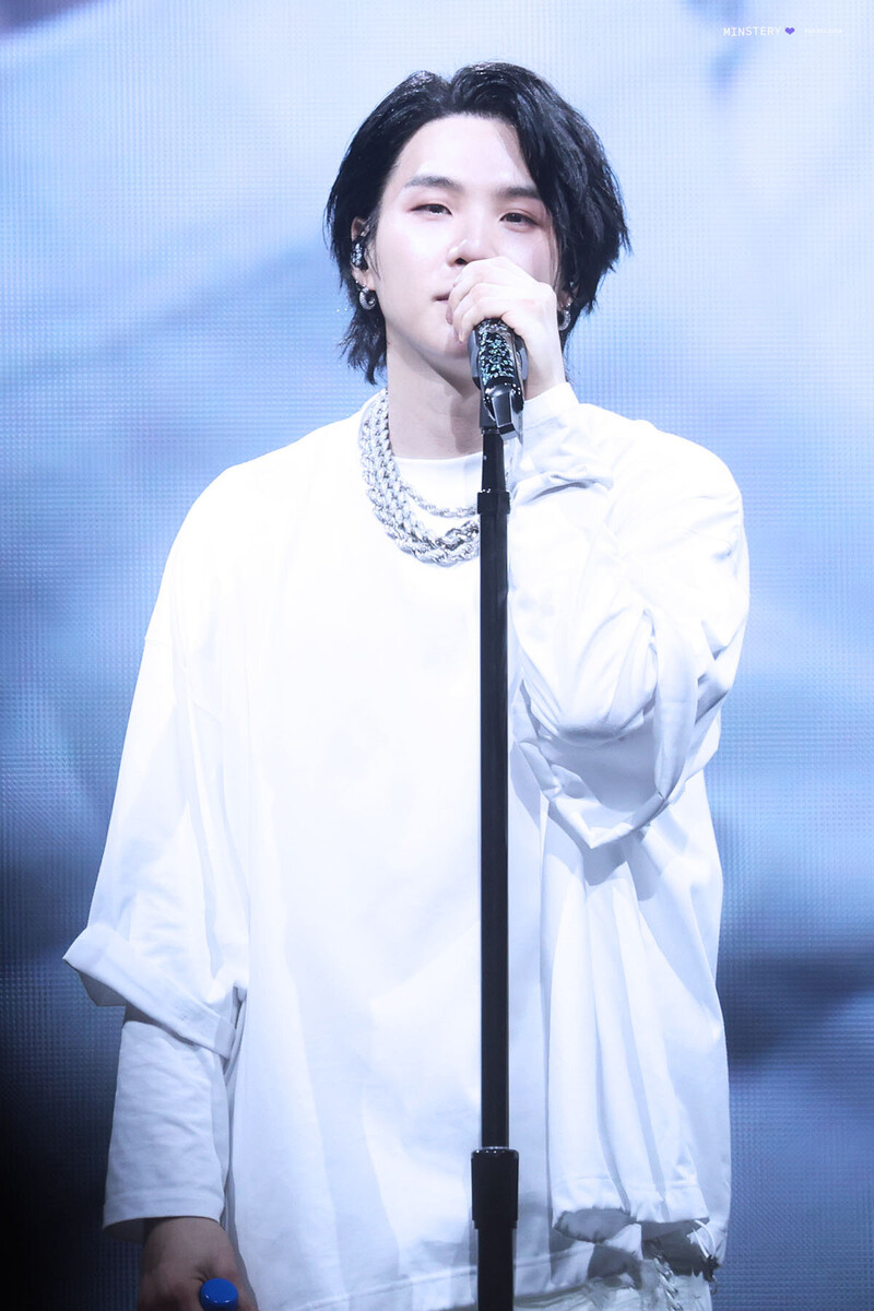 230503 AGUST D Tour "D-DAY" in Chicago DAY1 documents 1