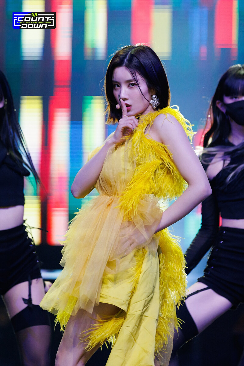 220414 Kwon Eunbi - "GLITCH" at M Countdown documents 22