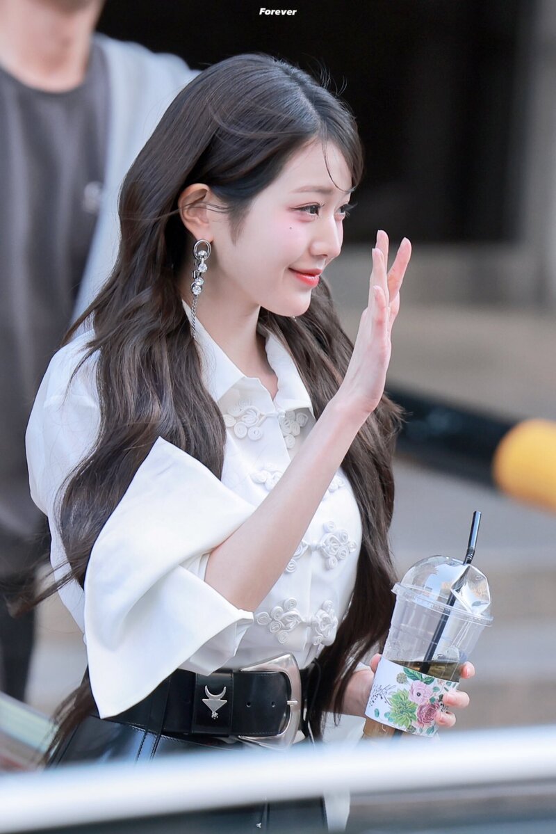 240503 WONYOUNG - Music Bank Commute and Fansign Event documents 18