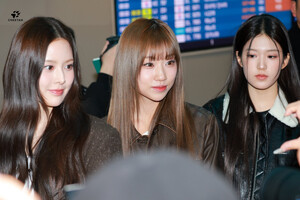 250102 izna Bang Jeemin, Yoon Jiyoon & Choi Jungeun at Incheon International Airport