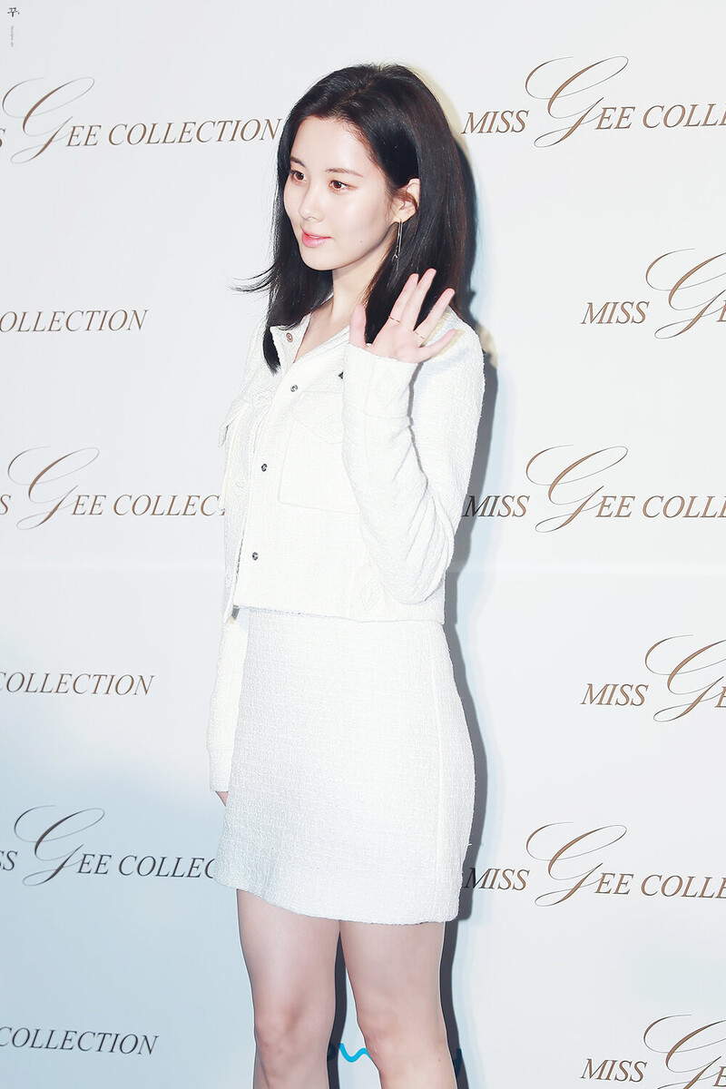 170329 Girls' Generation Seohyun at 'Miss Gee Collection' 2017 Seoul Fashion Week documents 2