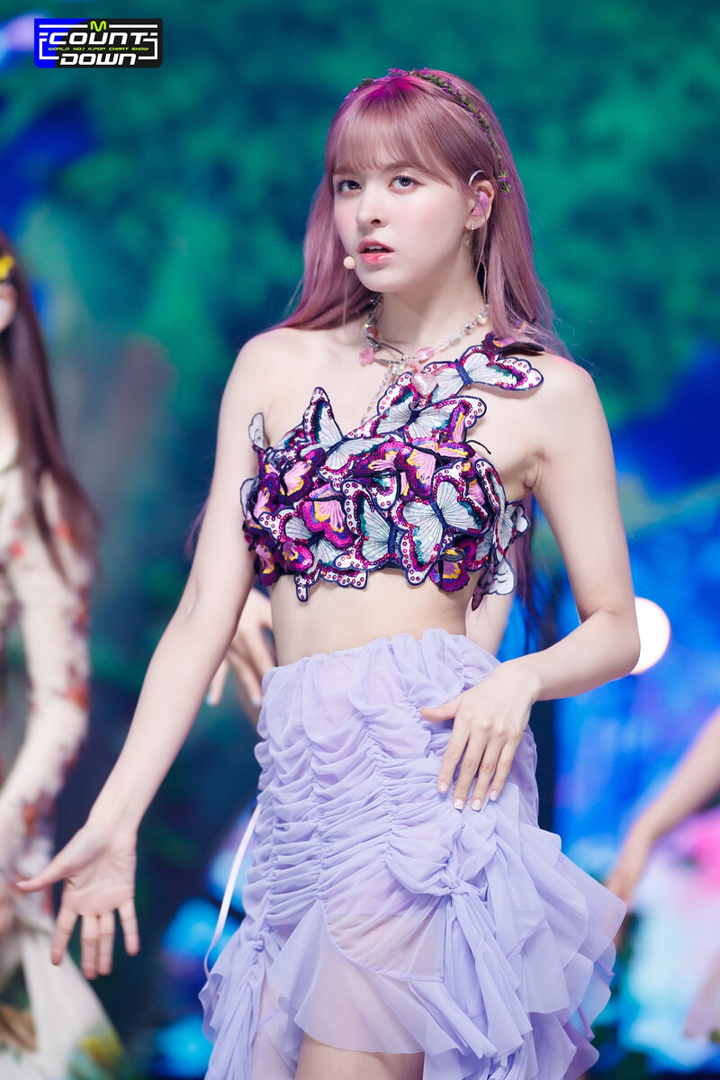 230713 NMIXX Lily - 'Party O'Clock' at M COUNTDOWN documents 1