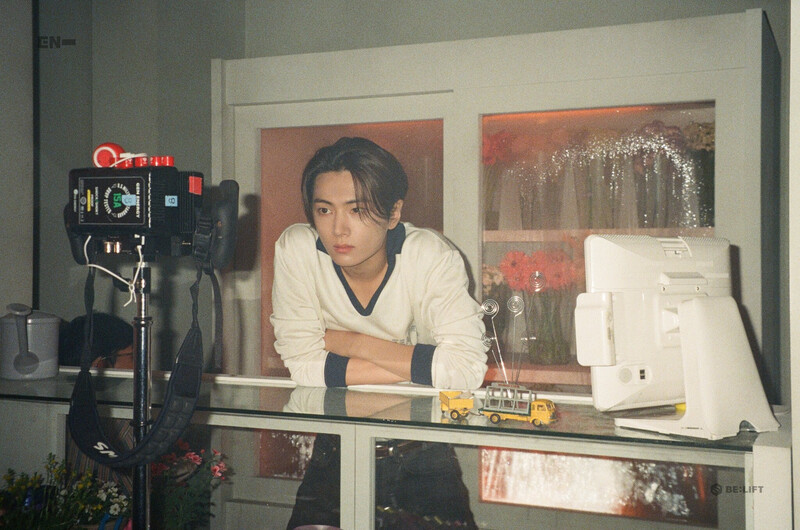 ENHYPEN <ROMANCE : UNTOLD> BEHIND PHOTO (FILM VER.) - JAY documents 4