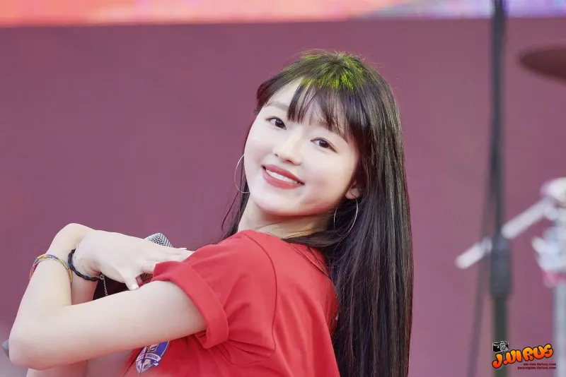 YooA285.jpg