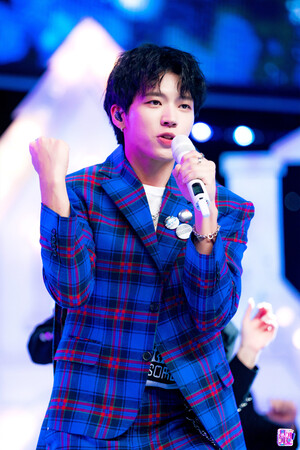 231212 - Inkigagyo Woohyun Behind Photos