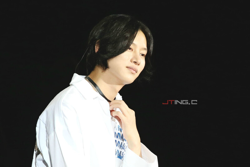 160806 Heechul at Heechul FM in Guangzhou documents 2