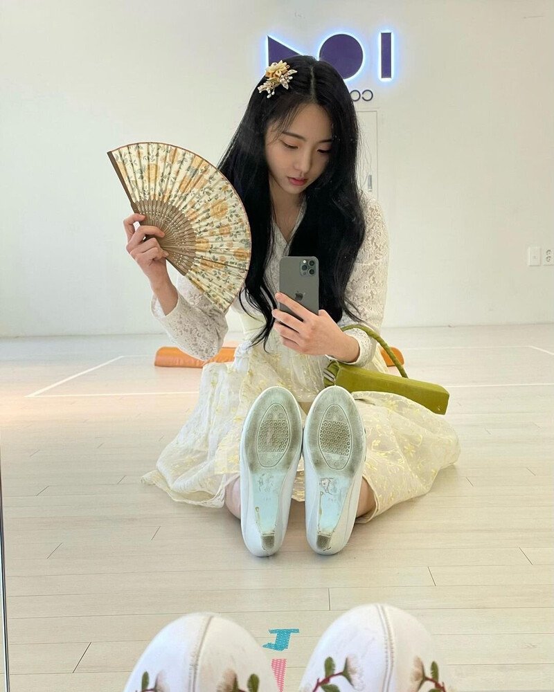 220910 ALICE Yeonje Instagram Update documents 4