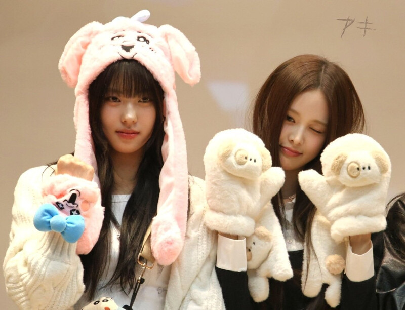 241213 izna Bang Jeemin & Koko at Soundwave Fansign documents 1