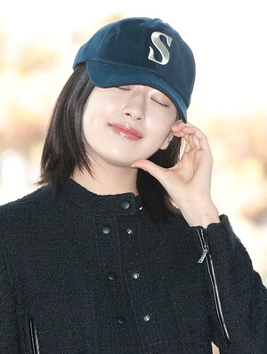 240216 IVE at Incheon International Airport