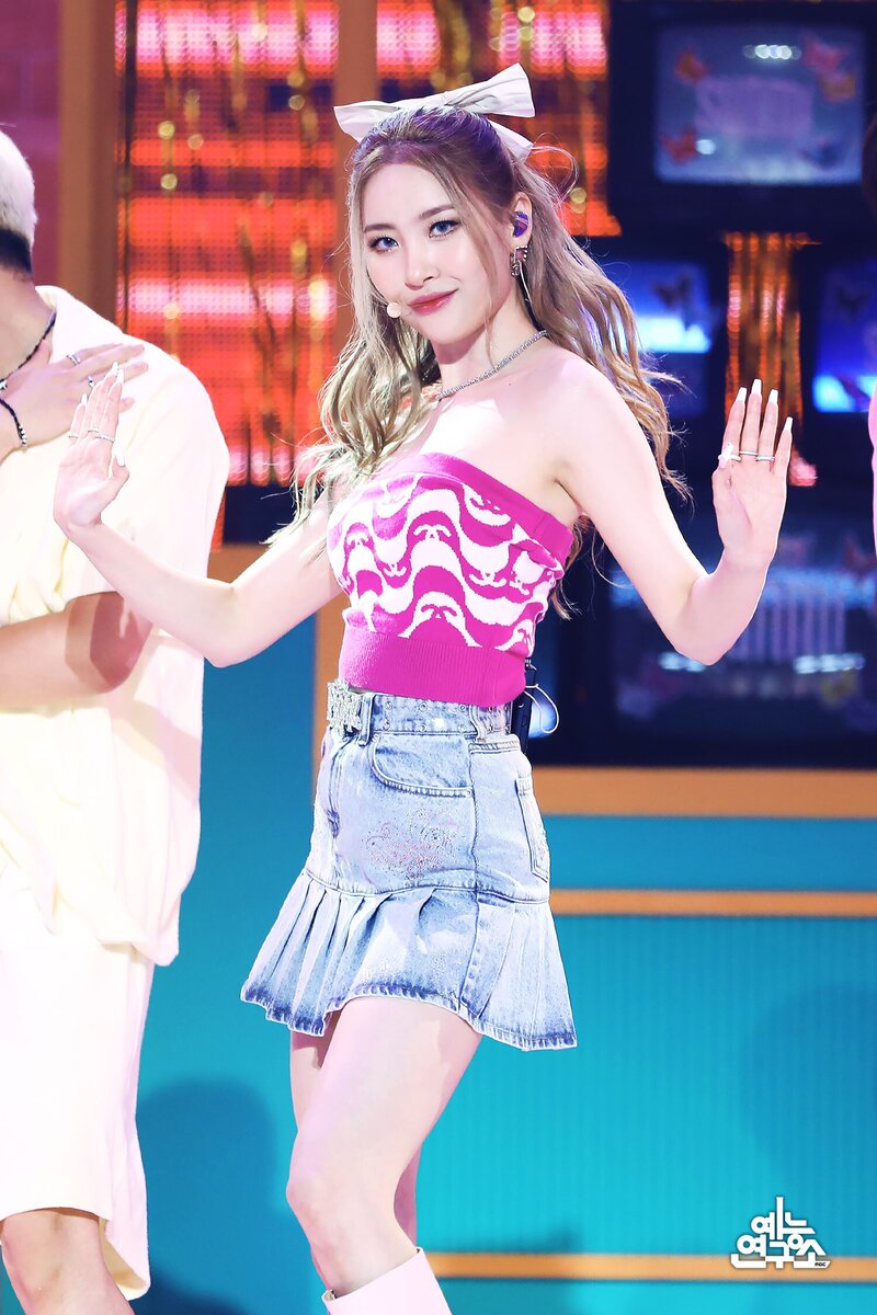 210814 Sunmi - 'You can't sit with us' at Music Core documents 5