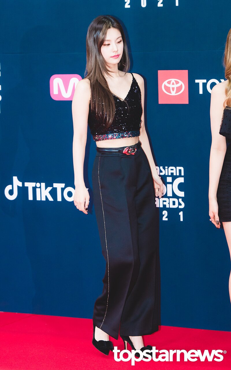 211211 ITZY Yeji at MAMA 2021 Red Carpet documents 11