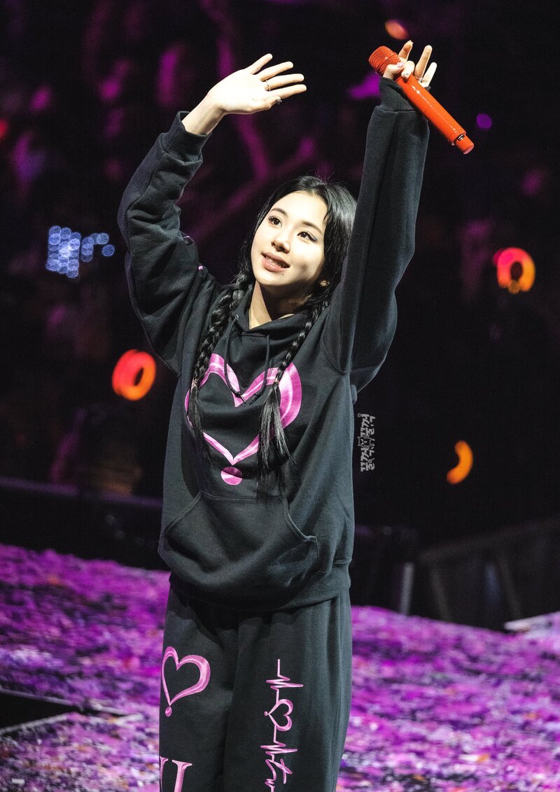 220218 TWICE Chaeyoung - 4th World Tour 'III' in Oakland | kpopping