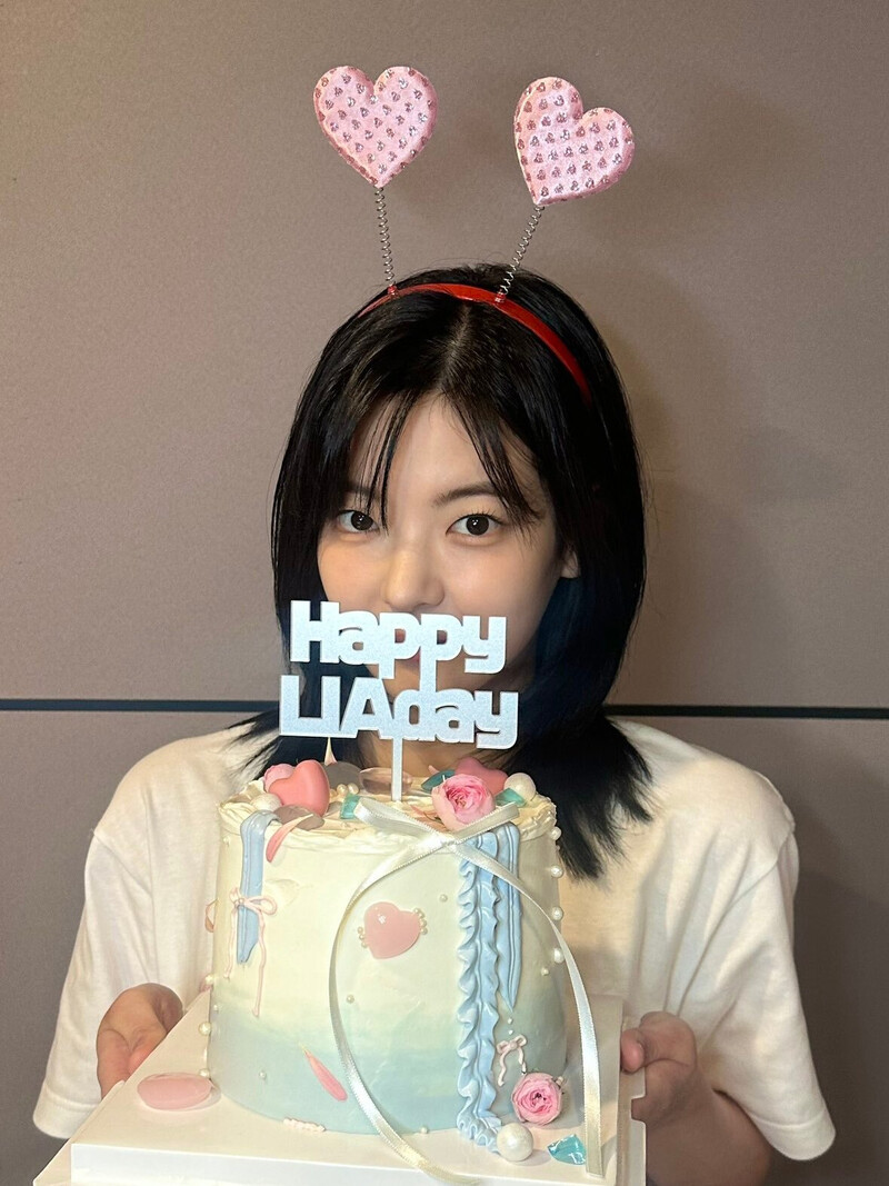 240721 - ITZY Twitter Update - LIA Birthday Messages - Happy LIA Day documents 2