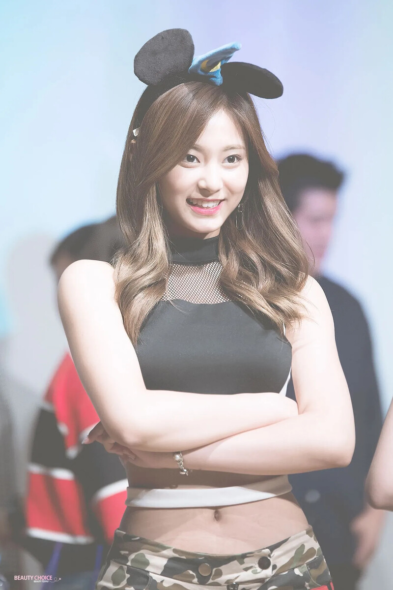 Tzuyu521.jpg