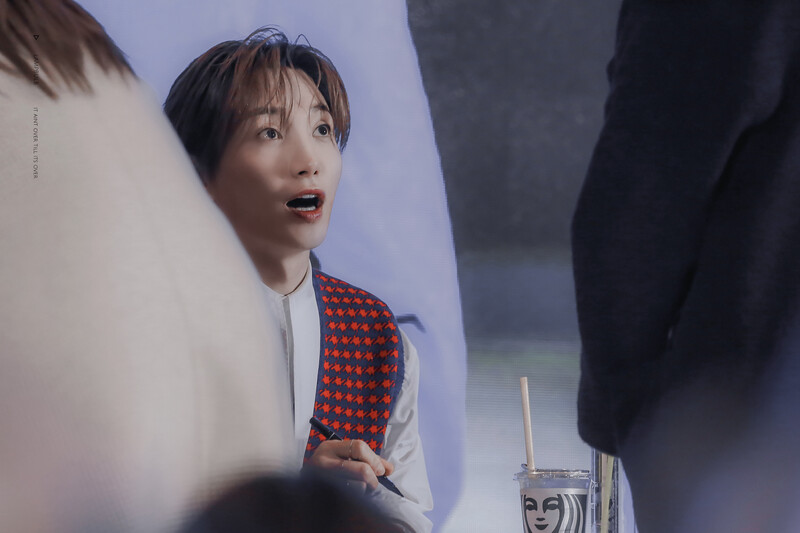 200105 Super Junior Leeteuk at 'Timeslip' Chengdu Fansign documents 4