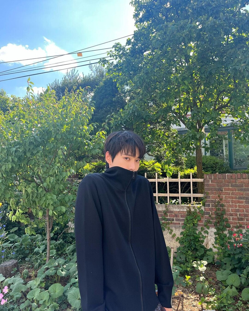 220607 Doyoung Instagram Update | Kpopping