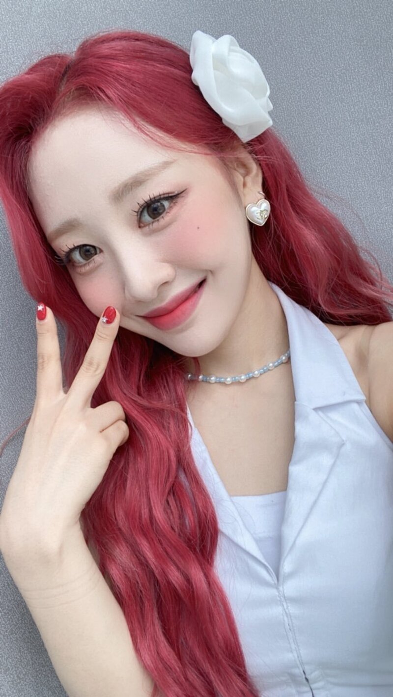 220625 LOONA Twitter Update - Yves documents 7