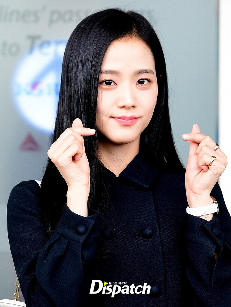 220926 JISOO (BLACKPINK) documents 5