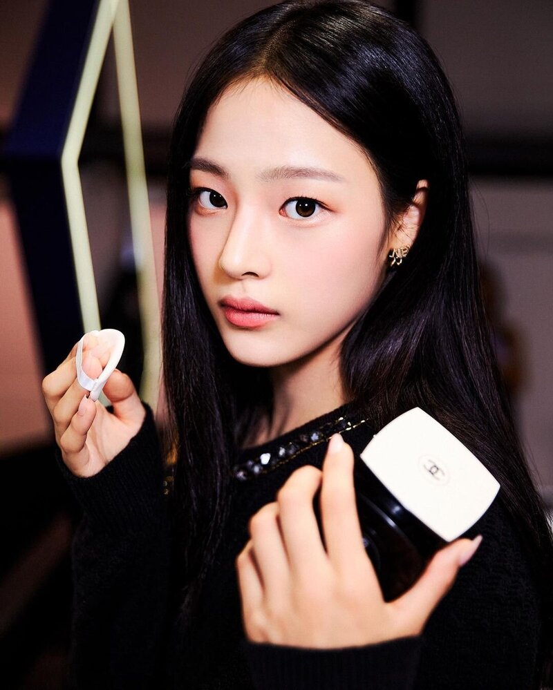 230704 NewJeans Instagram Update - Minji with CHANEL Beauty Korea at CodesCouleur POP UP documents 2
