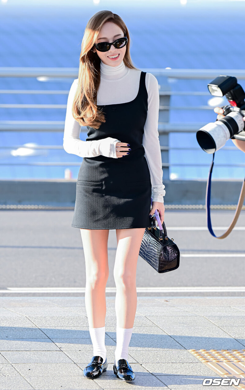 231001 Jessica at Incheon International Airport documents 7