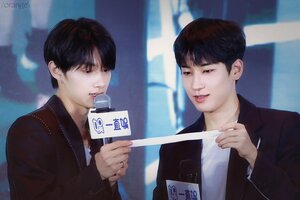 230710 SEVENTEEN Jun and Wonwoo at Yizhiyu Offline Fansign