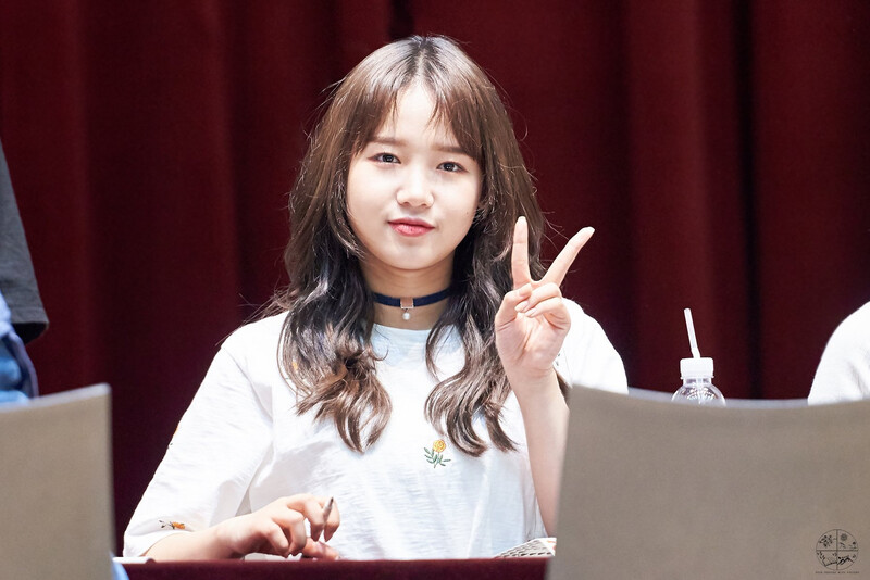 180429 Weki Meki Yoojung at Hongdae 'Lucky' Fansign documents 4