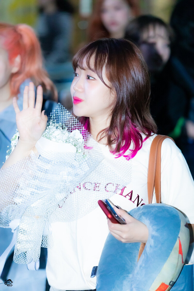 190517 Weki Meki Yoojung at Music Bank documents 11