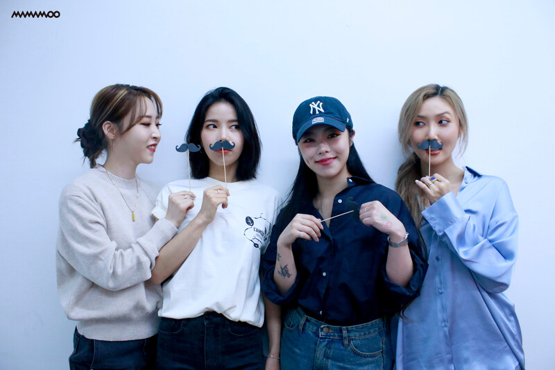 210619 MAMAMOO Cafe Update - 7th Anniversary Behind documents 24