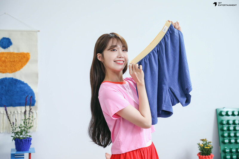 230612 IST Naver post- EUNJI 'Nareun Lookbook'  behind documents 24