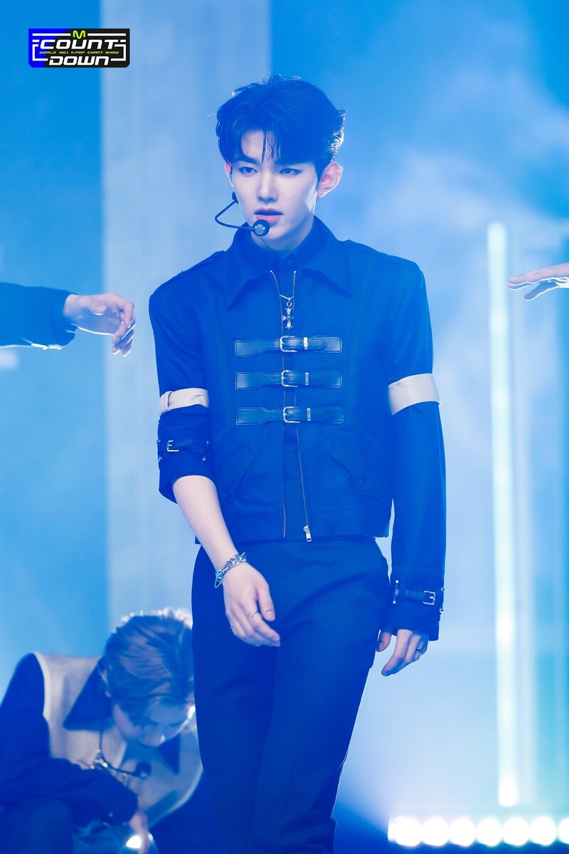 231109 ZEROBASEONE Zhang Hao - "Crush" and "Melting Point" at M Countdown documents 3