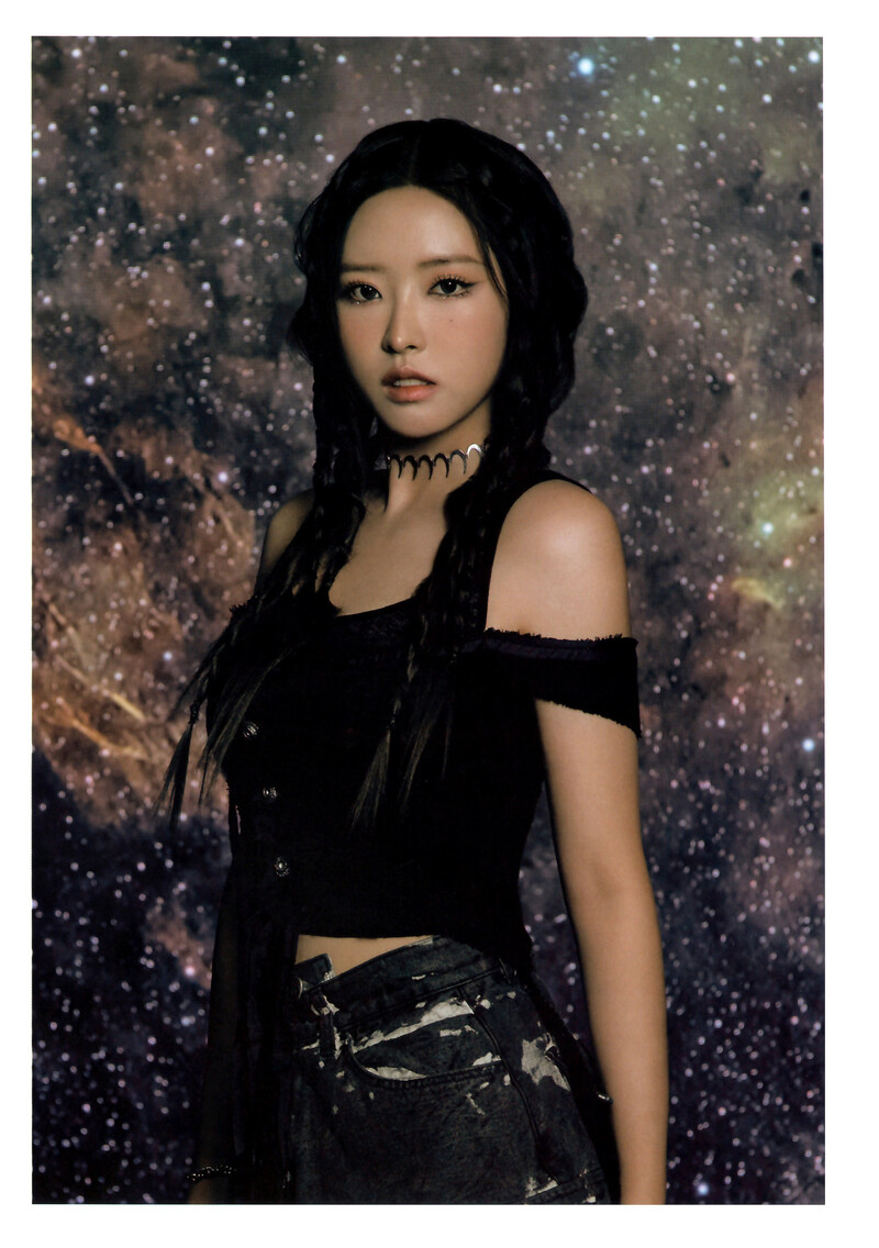 Loossemble - 1st Mini Album 'Loossemble' (Space ver.) [SCANS] documents 10