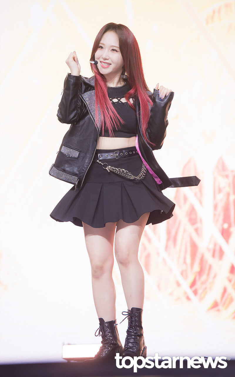 220228 Rocket Punch Juri - 'YELLOW PUNCH' Comeback Showcase documents 13