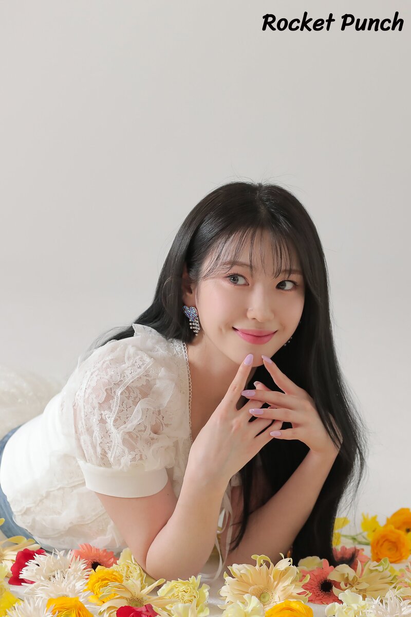 220628 Woollim Naver - Rocket Punch - 'Fiore' Jacket Shoot documents 21