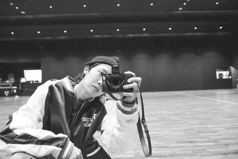 221125 BTS J-HOPE Instagram Update documents 4