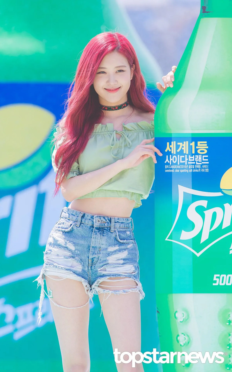 BLACKPINK Rose at 2018 Waterbomb Festival | kpopping