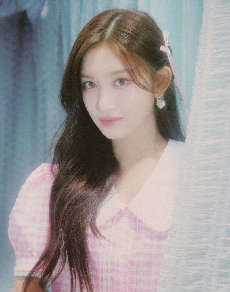 IVE - 2024 Season’s Greetings ‘A Fairy's Wish’ (Scans) documents 12