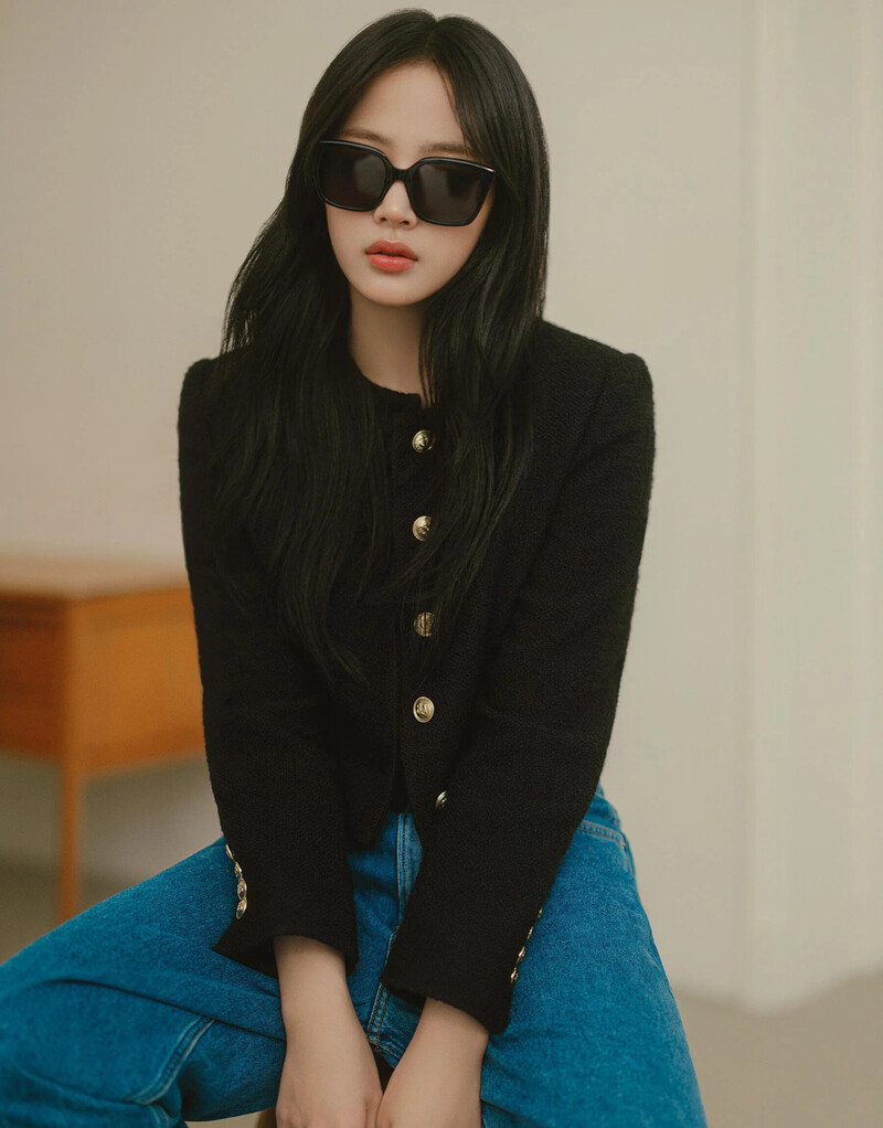 NewJeans for Carin - 24FW Eyeglasses Collection 'Can't Take My Eyes Off You' documents 2