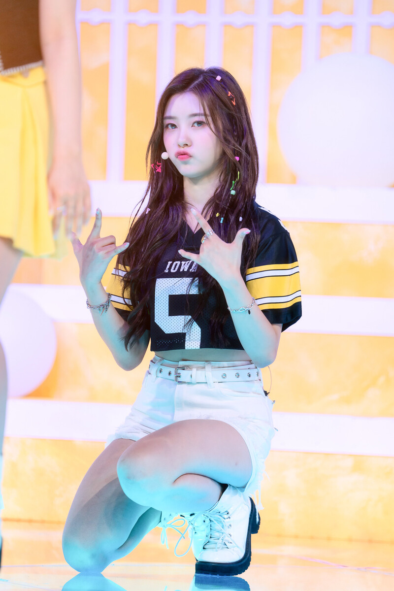 220703 Kep1er Dayeon 'Up!' at Inkigayo documents 28