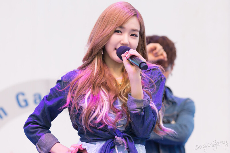 140929 Girls' Generation Tiffany at SBS Cultwo Show documents 1