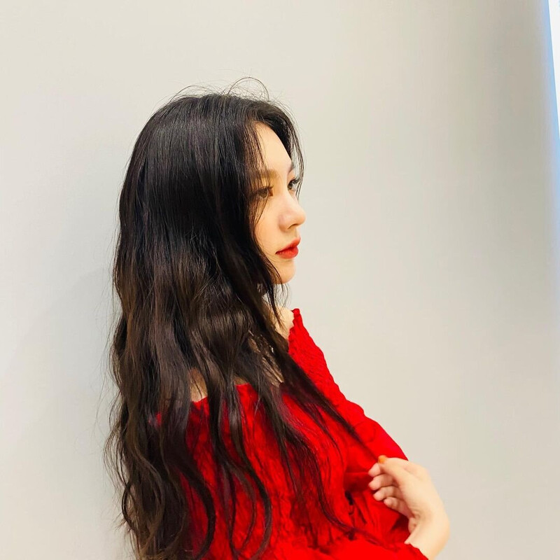 221028 BVNDIT Yiyeon Instagram Update documents 2