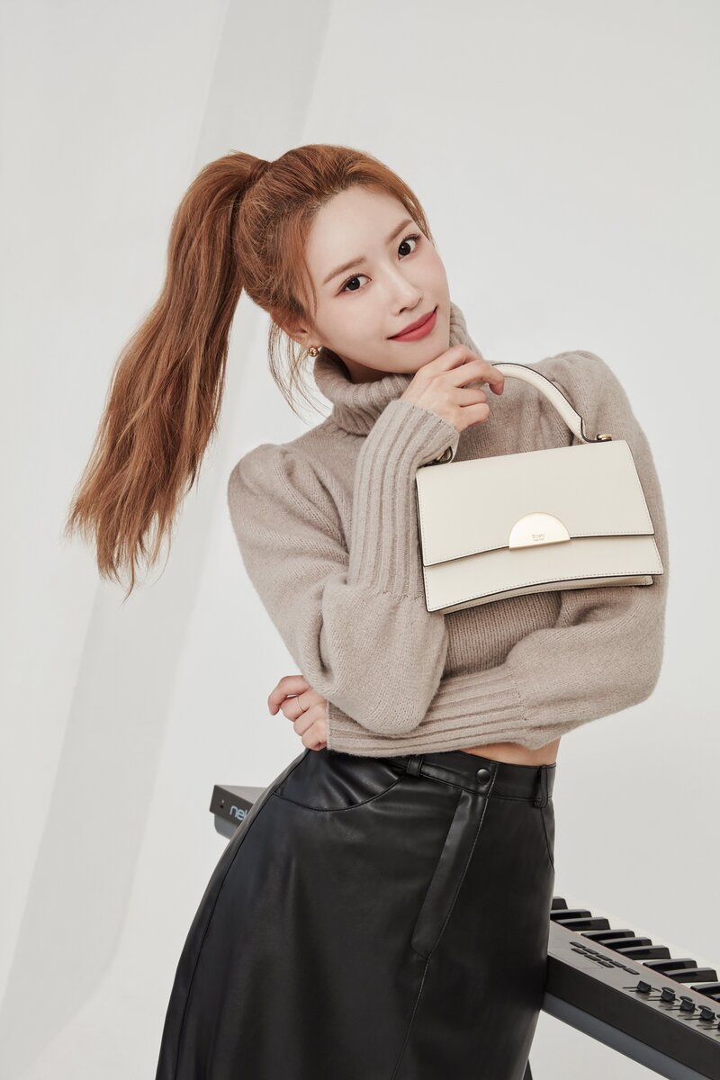 Lee Mijoo for Oryany 2022 FW Collection documents 8