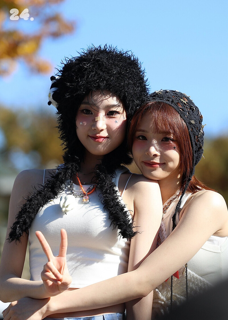 241026 tripleS JiYeon & Kotone at Show Music Core Mini Fanmeeting documents 1