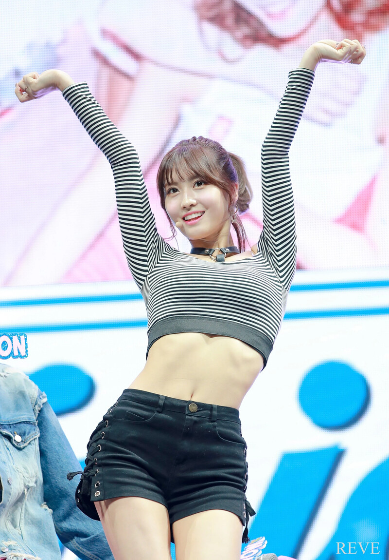 TWICE_Dream_-DOPXakwU8AAbELw-20171109-21-13.jpg