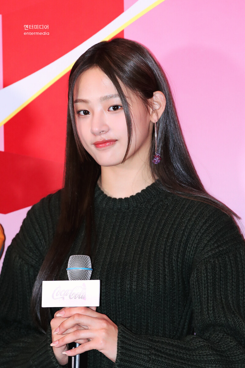 221021 MINJI- Coca Cola Pop-Up Event documents 11