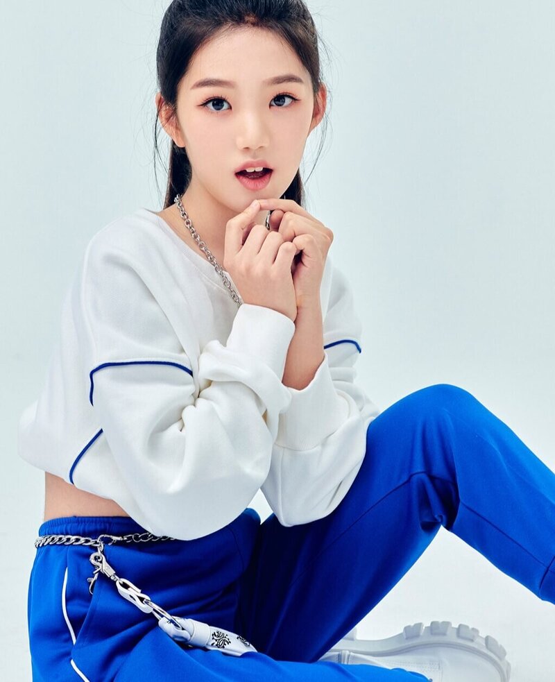 My Teenage Girl Ko Eunchae profile photos documents 3