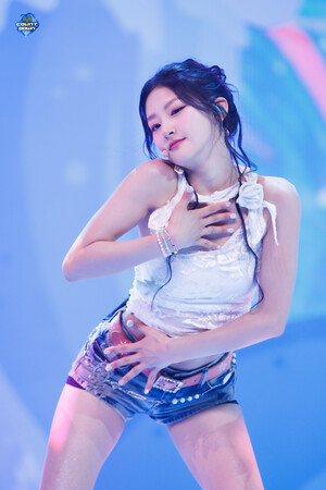 240704 KISS OF LIFE Haneul - 'Sticky' at M Countdown