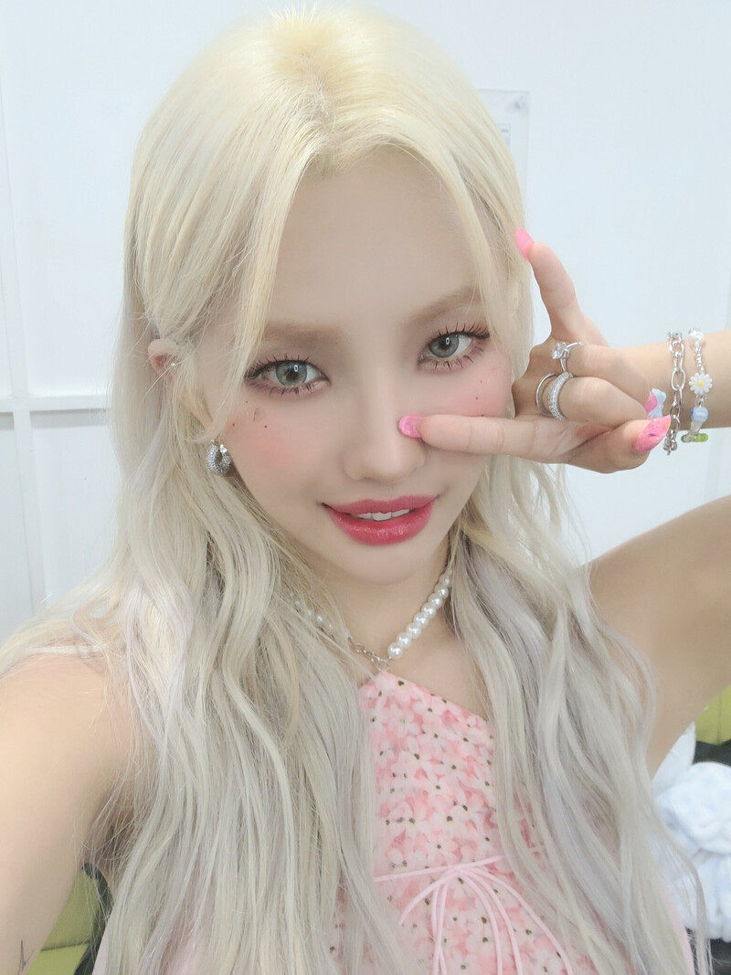 210716 (G)I-DLE Soyeon SNS Update documents 6