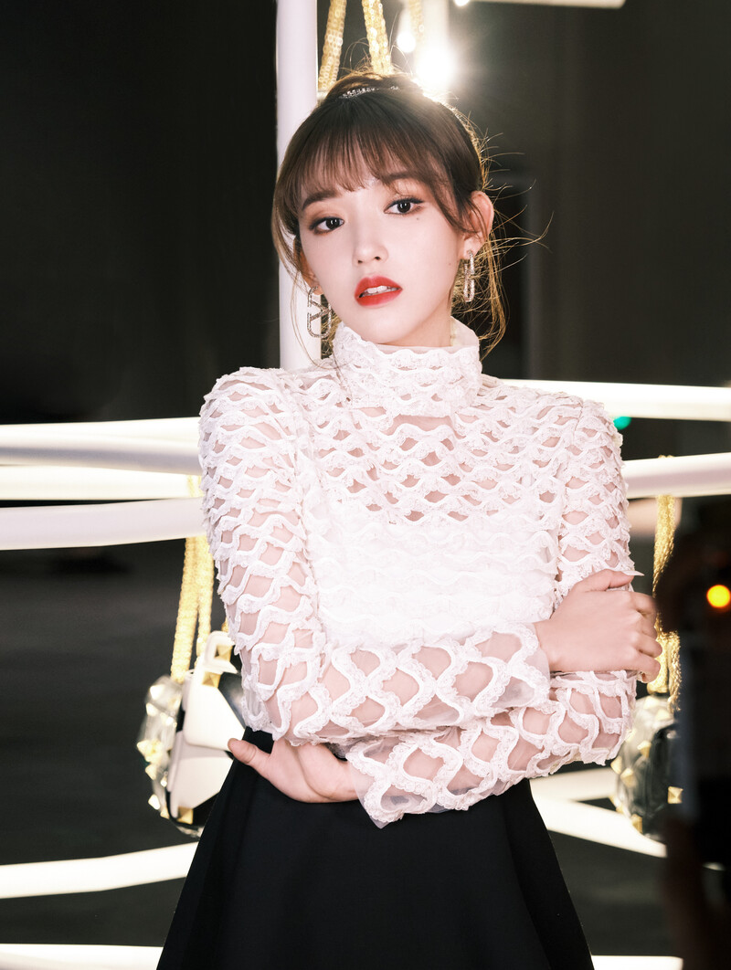 211016 Cheng Xiao Weibo Studio Update - Valentino Brand Event documents 3