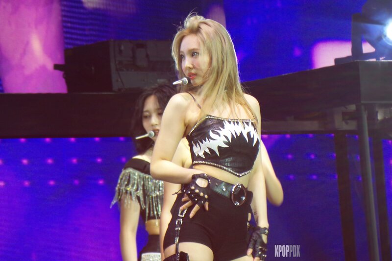 220514 TWICE Nayeon - 4th World Tour ‘Ⅲ’ Encore in Los Angeles Day 1 documents 1